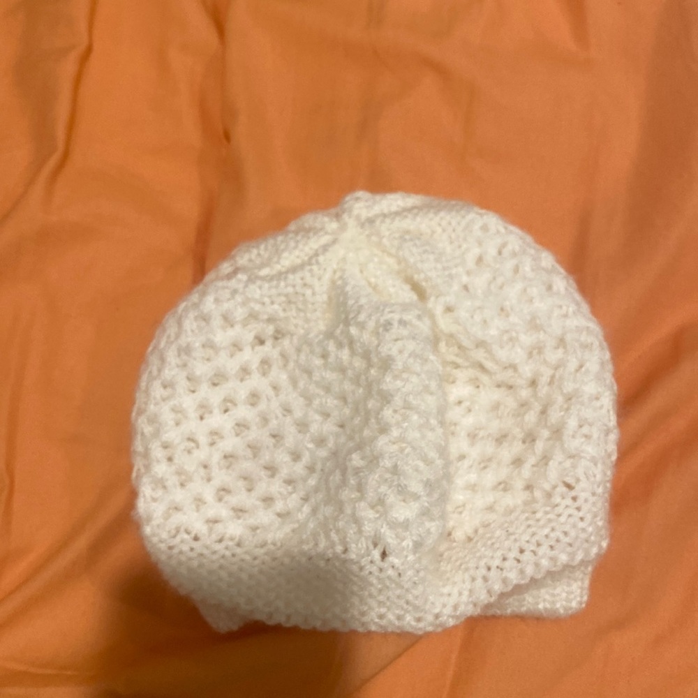 White slouchy beanie